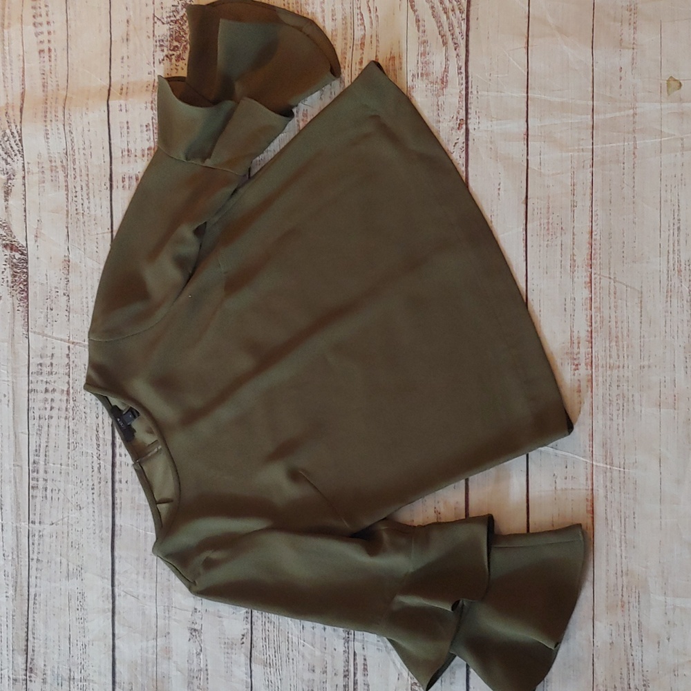 J. CREW RUFFLE SLEEVE BLOISE